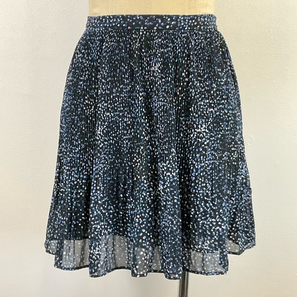 BANANA REPUBLIC Women’s size 4 Navy Polka Dot Plisse Mini Skirt Side Zip Lined - Picture 1 of 8